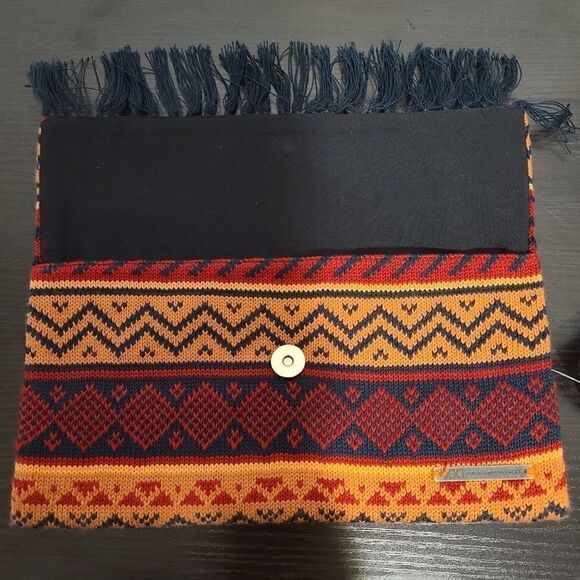 NWT Krochet Kids International Handmade Woven Clutch Ethical - Picture 3 of 6